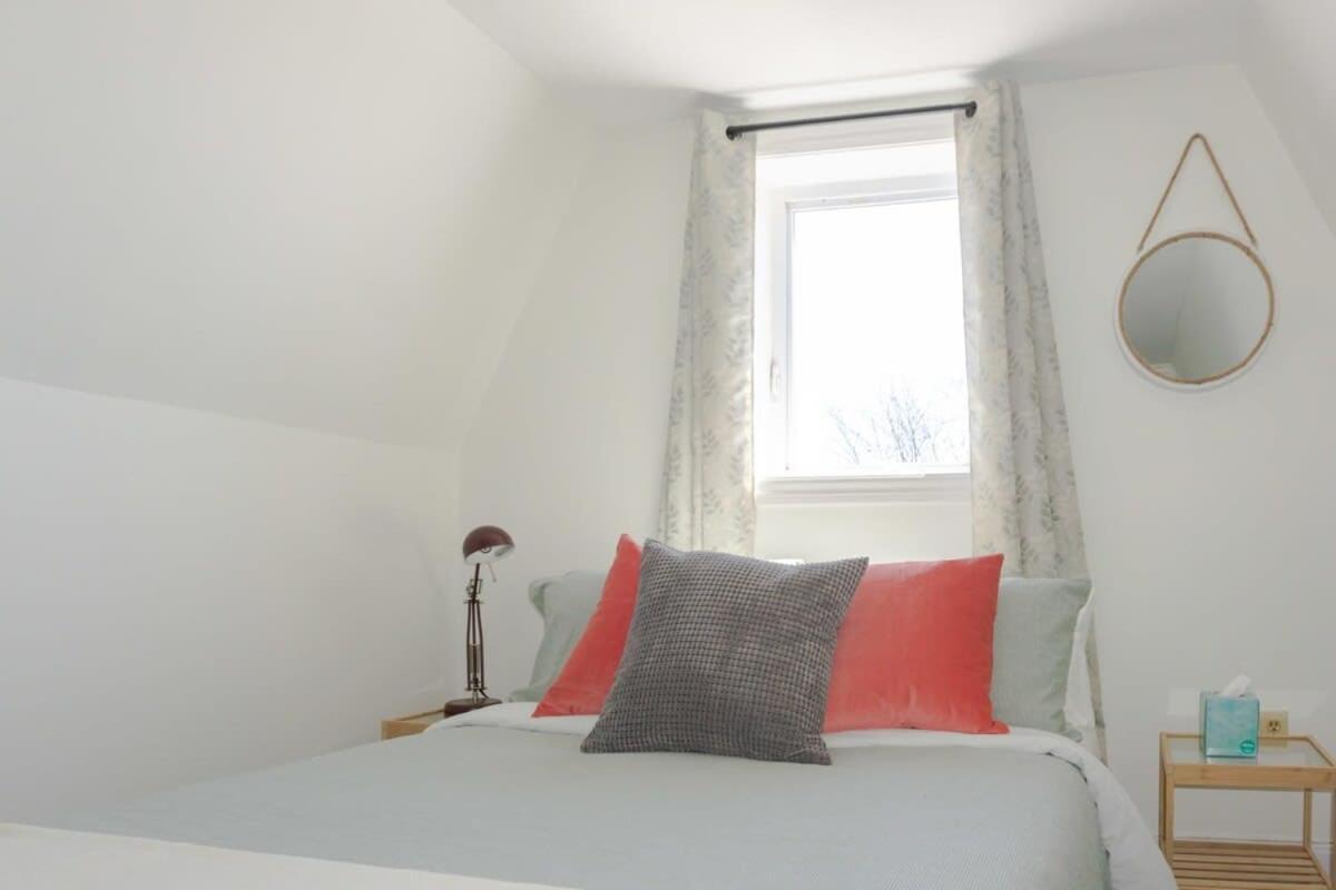 Amazing Location In Saint John 2 Bedroom Modern Parking New Eksteriør bilde