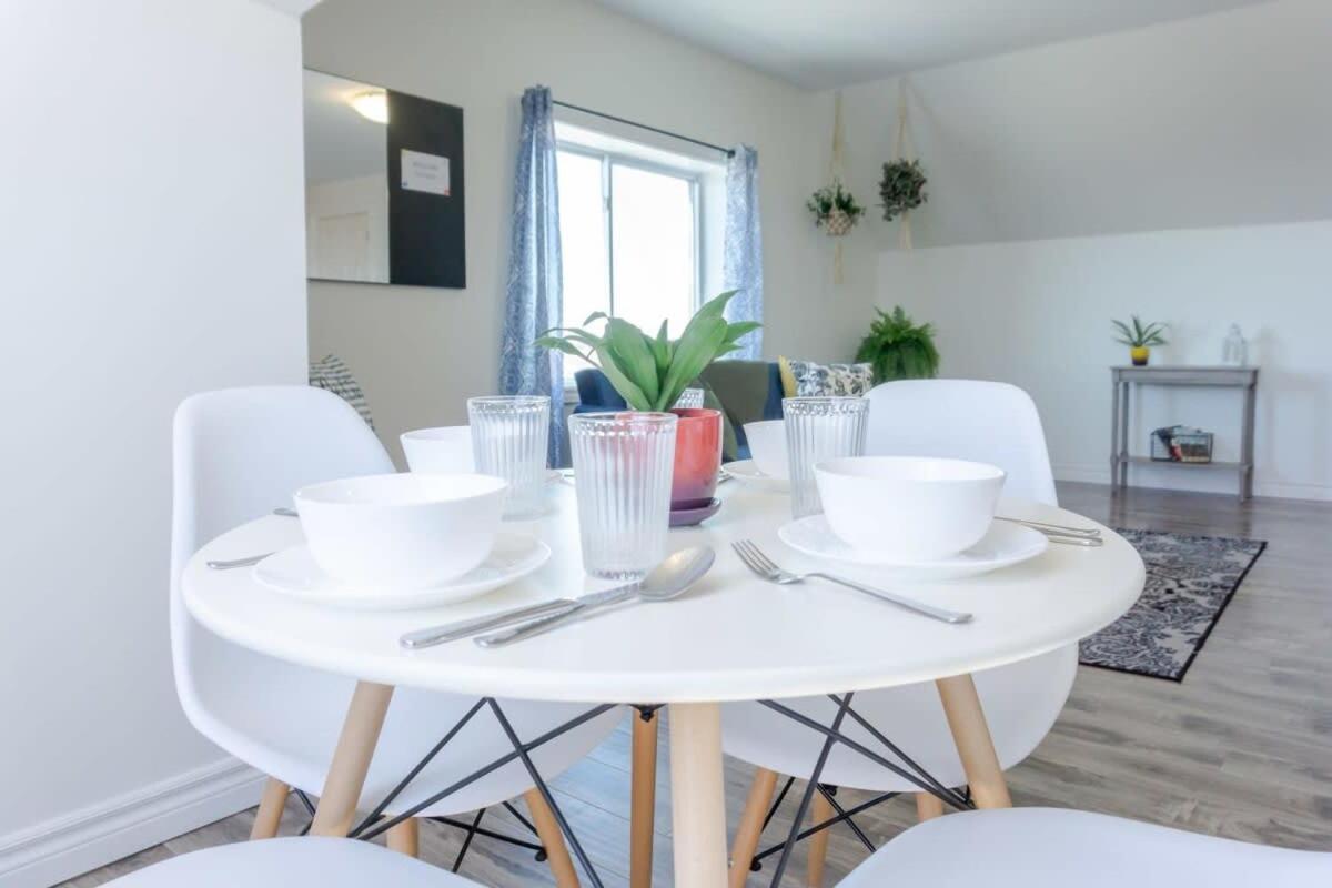 Amazing Location In Saint John 2 Bedroom Modern Parking New Eksteriør bilde
