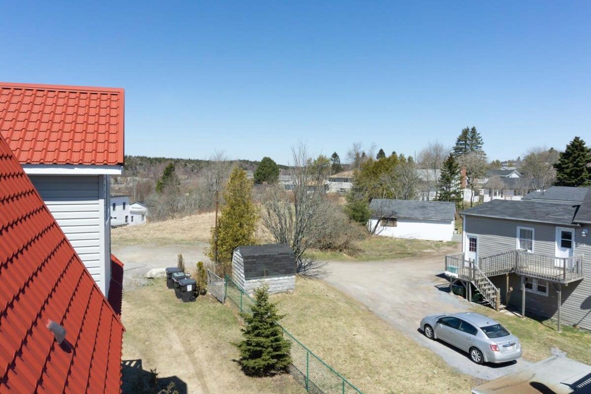 Amazing Location In Saint John 2 Bedroom Modern Parking New Eksteriør bilde